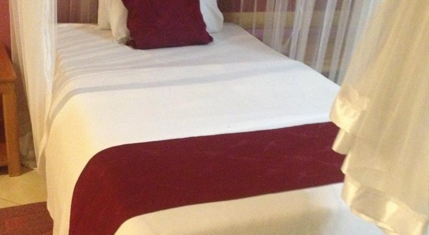 J Residence Motel Ентебе Стая снимка